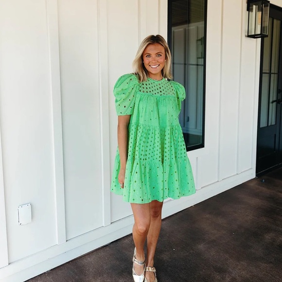 TALULAH Dresses & Skirts - Eyelet‎ Ruffle Mint Green Puff Sleeve Mini Dress